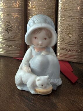 Vintage Holly Hobby Girl Bisque Porcelain Figurine